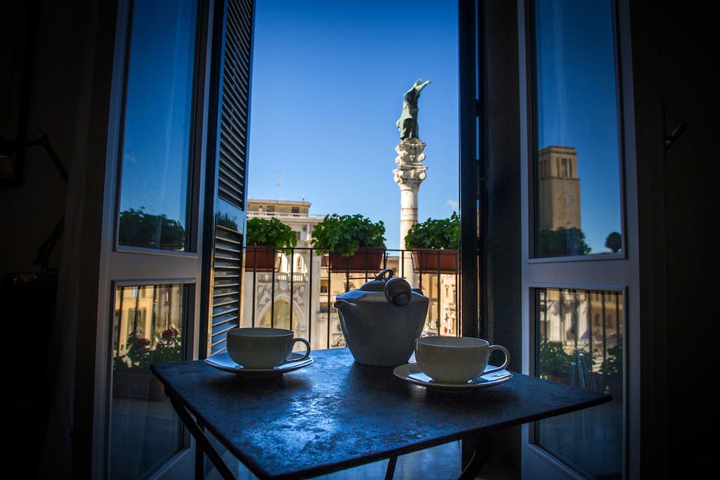 Balcone vista piazza Sant'Oronzo