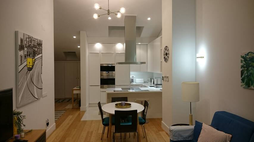 New 2 bedroom Tauro 195 Near El Corte Ingles gallery image 2