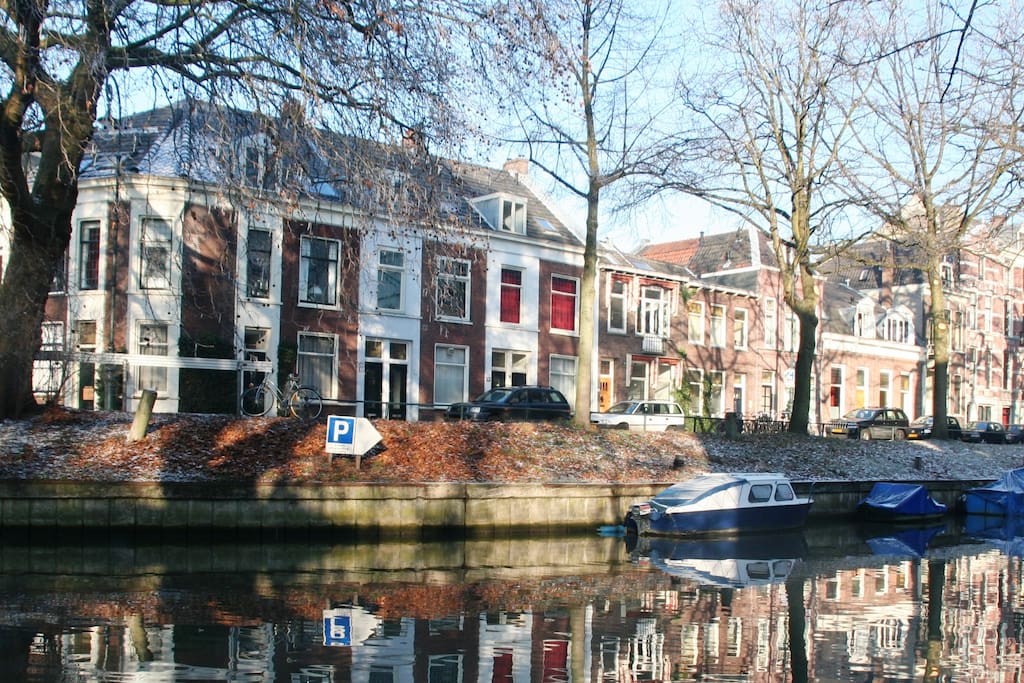 View on our apartment from the opposite of the canal