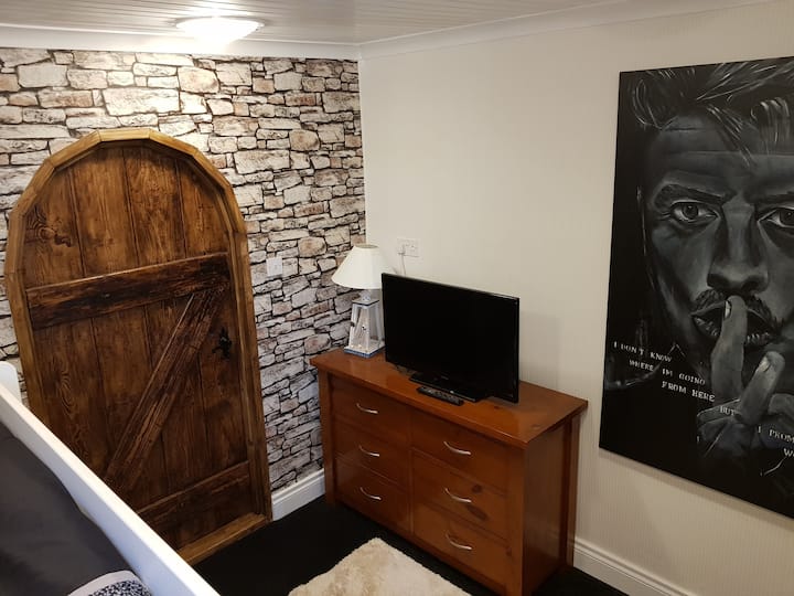 Во спалната соба на долниот кат 