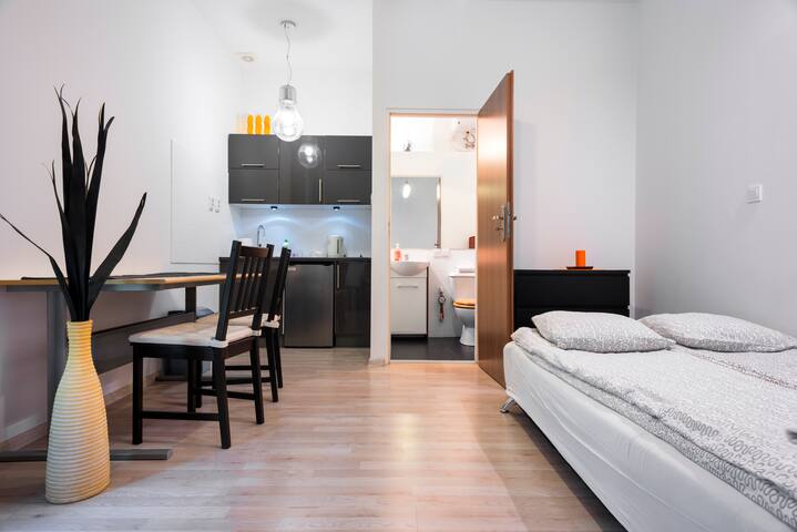 Budget cozy place, central.