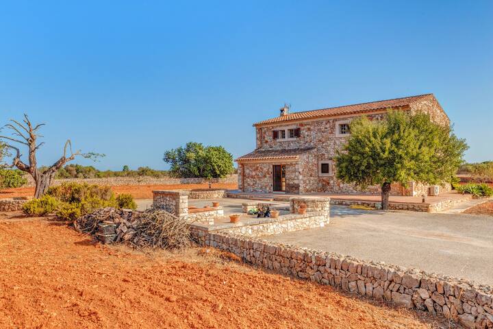 Son Garrot gallery image 2