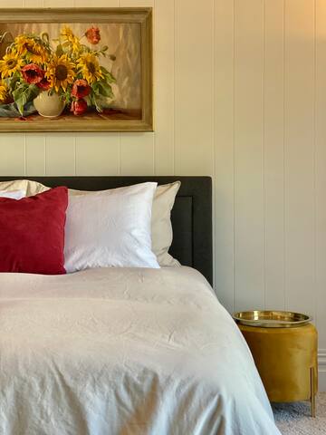 Sunny, Spacious 3 Bedroom Edwardian in the Mission gallery image 4