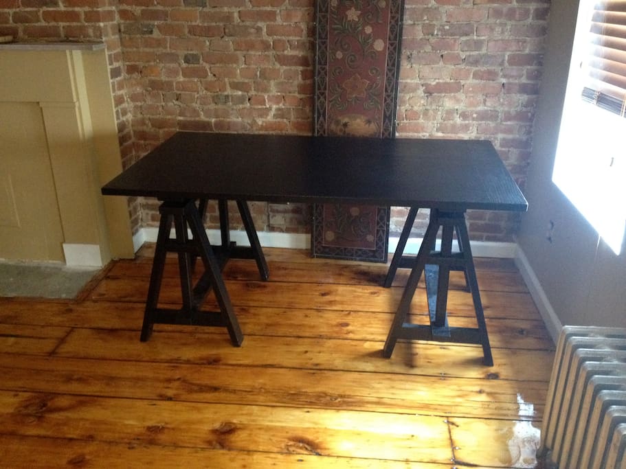 Workdesk in the larger bedroom.