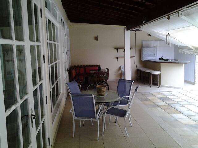 Casa grande com 4 suítes, piscina, churrasqueira gallery image 2