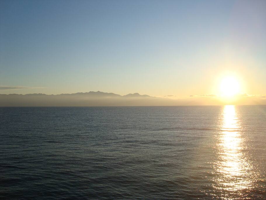 Dem Meer und der Sonnen ganz nah... (near the sea and the sun...)