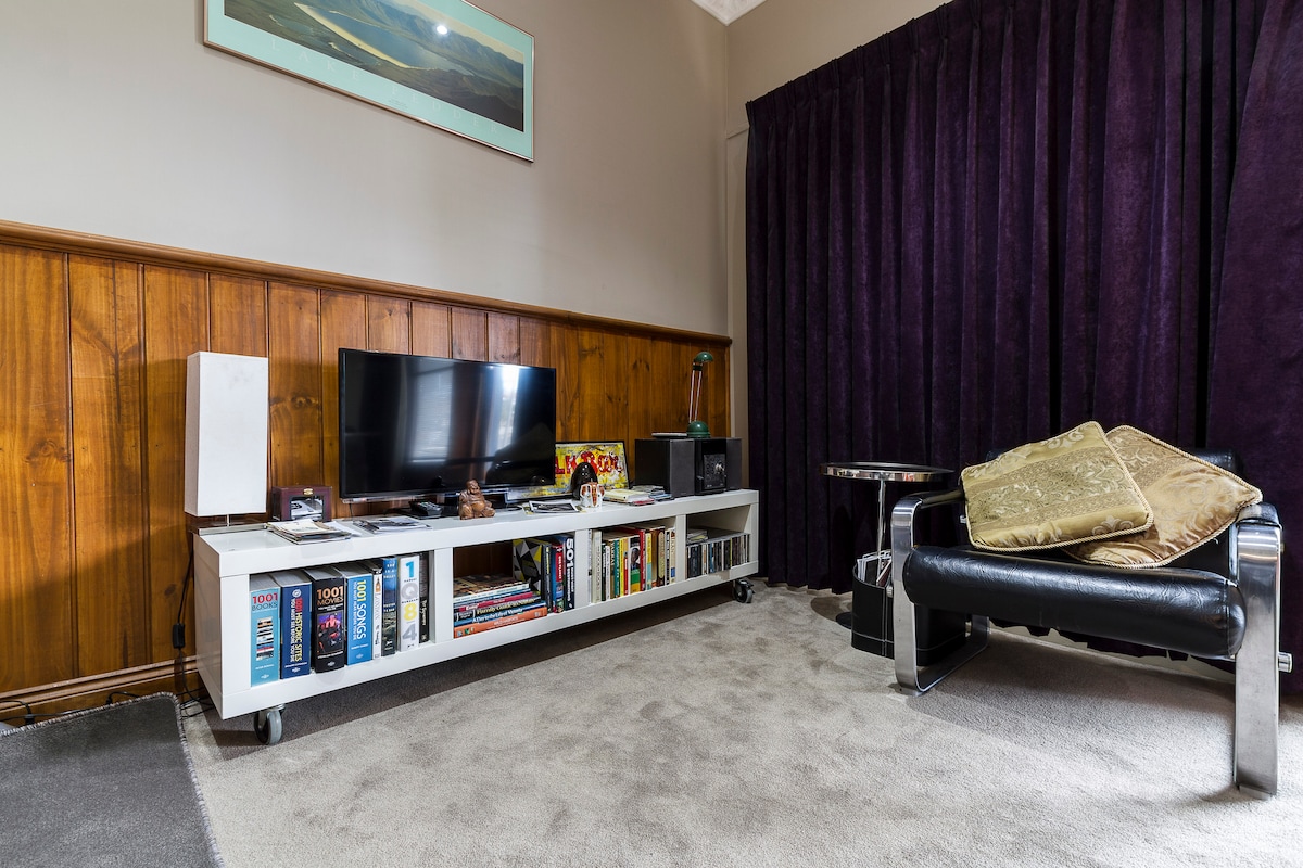 Top performing Airbnb: Seddon (Milkbar)Apartment Melbourne in Footscray