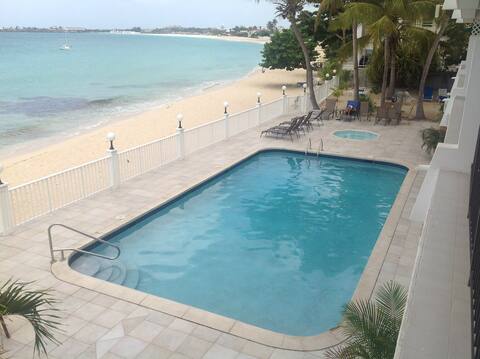 BeachFront Condo On Dutch Island of St Maarten NA