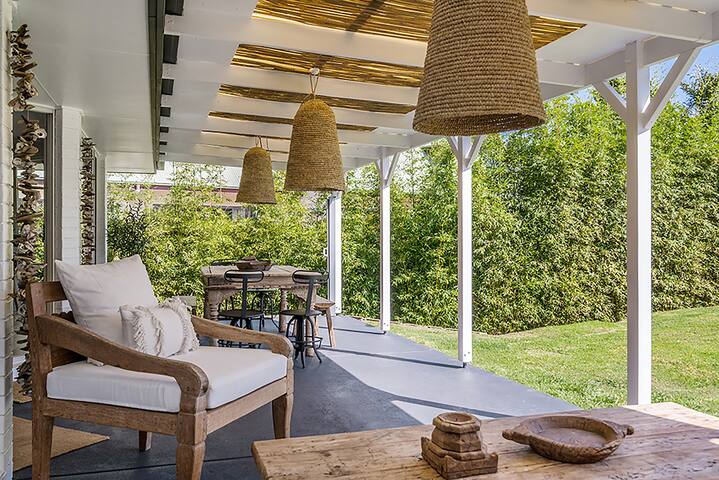 LA BELLA VITA – STROLL TO TOWN – * HOT SWIM SPA* gallery image 4