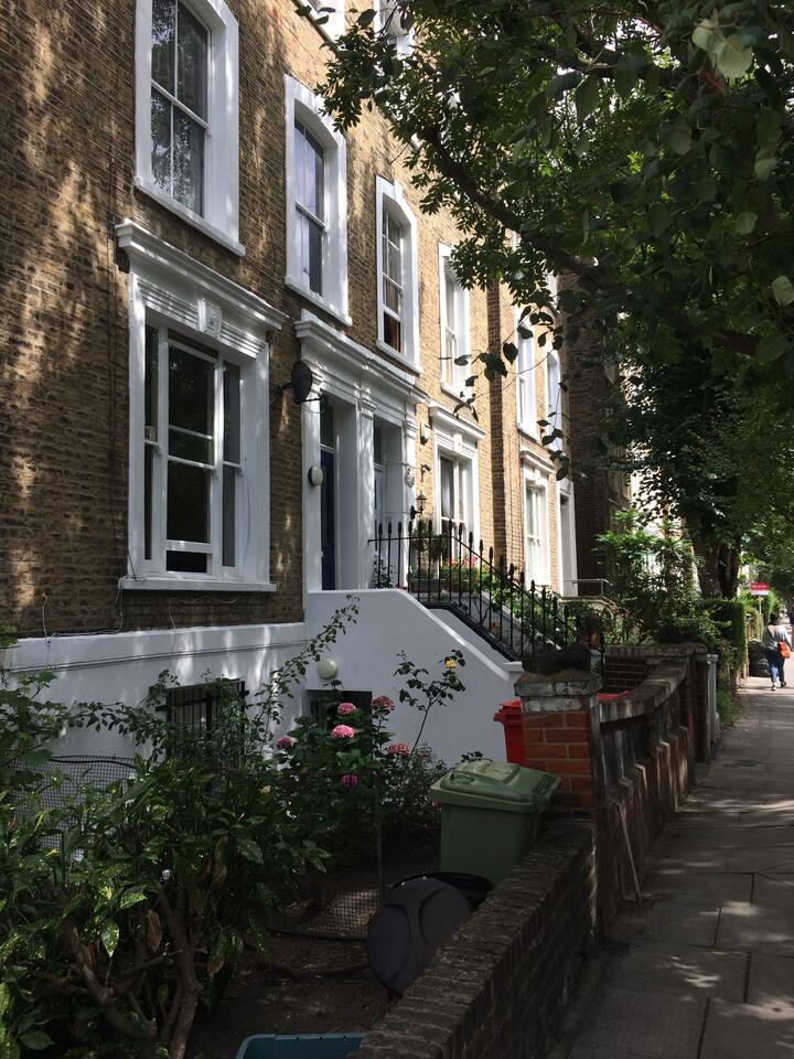 Imagen 1 de 1 Bedroom Garden Flat Angel London