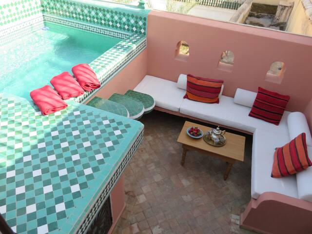 Riad Douiria En Exclusivité