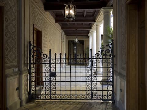 Cozy stay in the old city