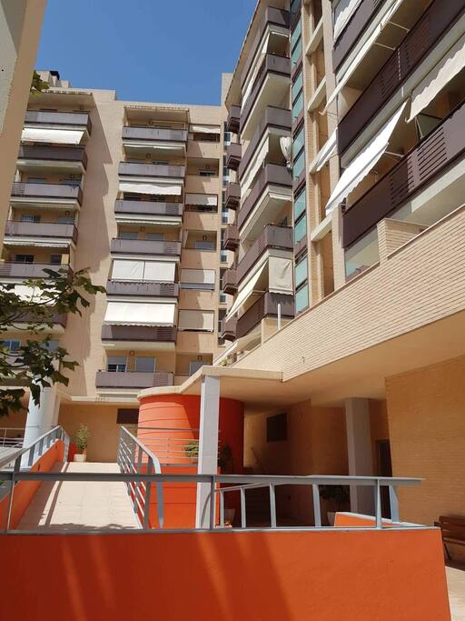 Residence. La urbanización .