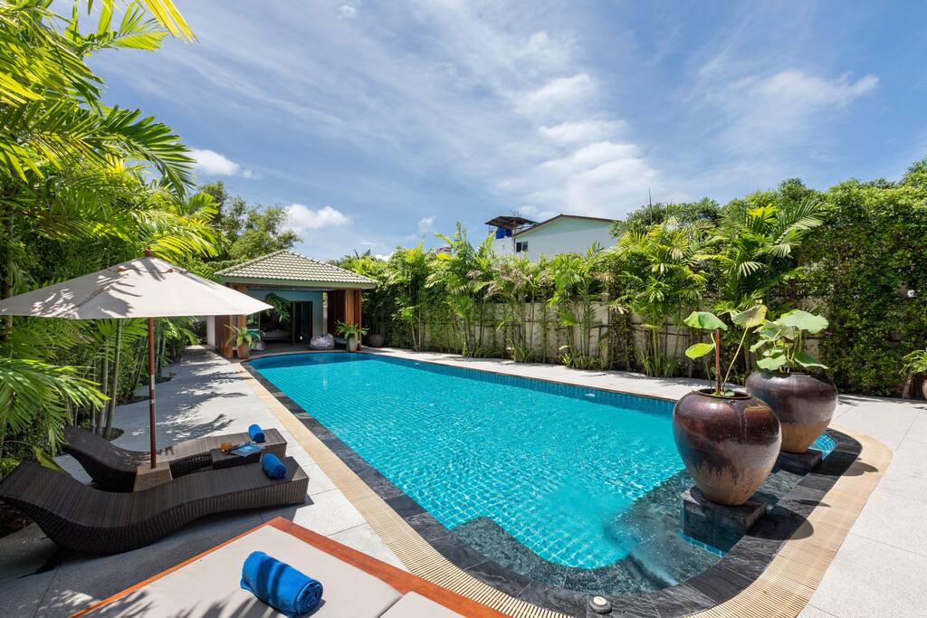 Pool & Terrace