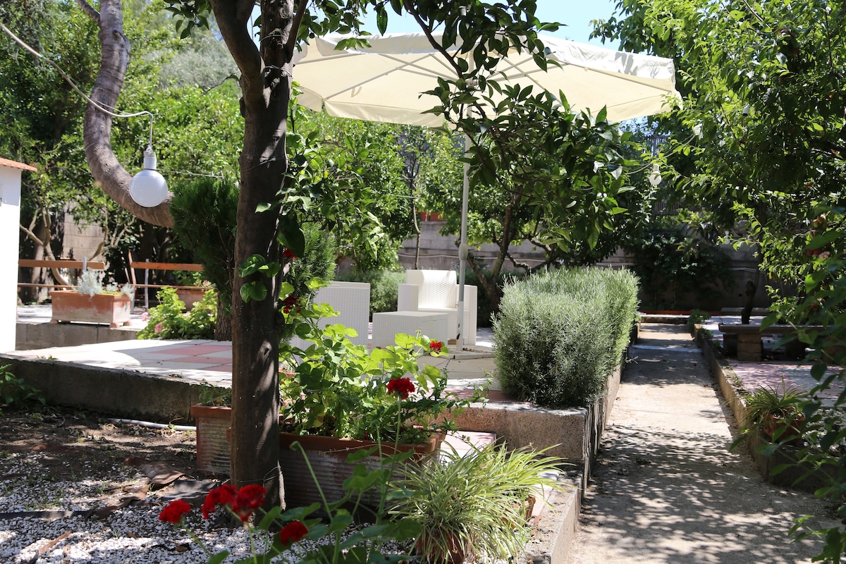 B\u0026B Villa Gemini “garden house” 1 