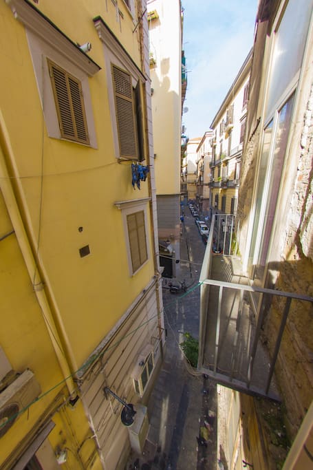 vista dal soggiorno comune - an outlook from the shared living room.