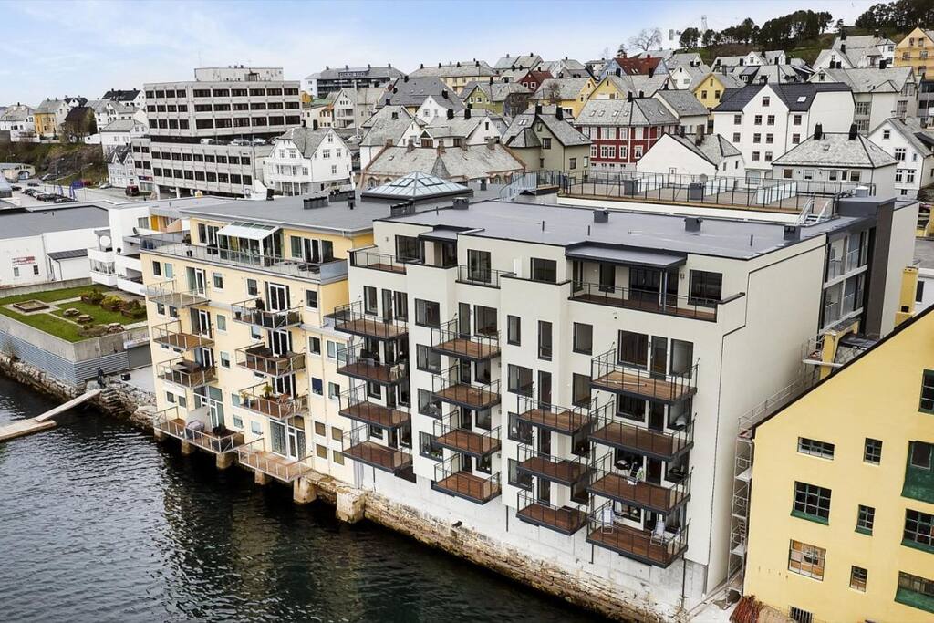 The building (was finished in 2016)