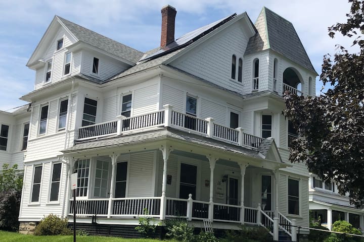 Downtown Adams- Historical Victorian (1900)
