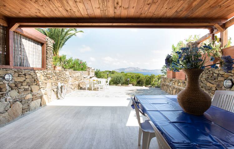 Stunning Sea View with garden and Barbecue