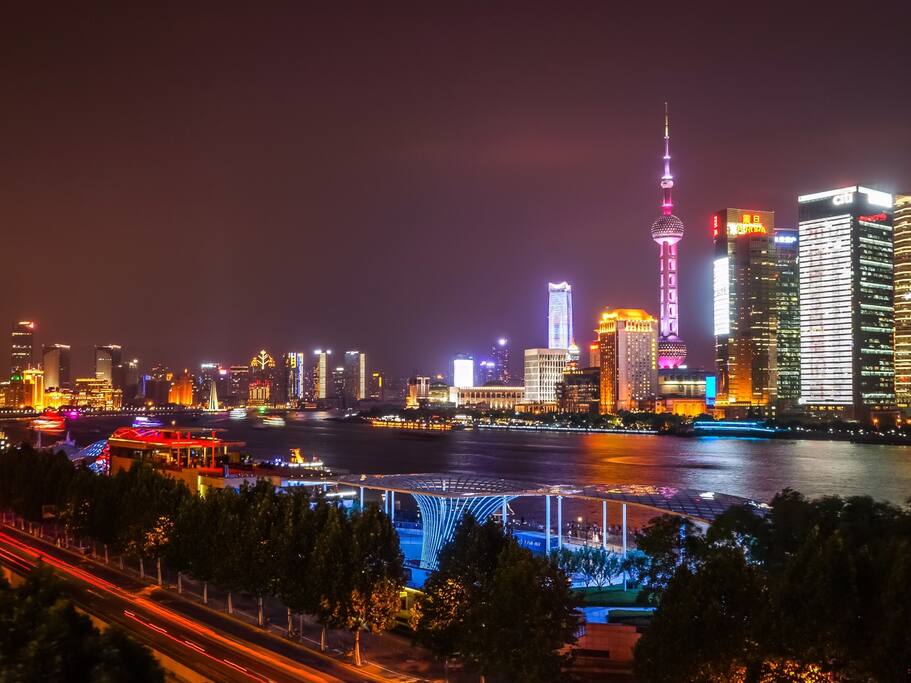 外滩夜色下的艺术作品 复星艺术中心空中数字花园 上海旅游攻略 尽在airbnb爱彼迎 外滩夜色下的艺术作品 复星艺术中心空中数字花园 上海旅游攻略 尽在airbnb爱彼迎