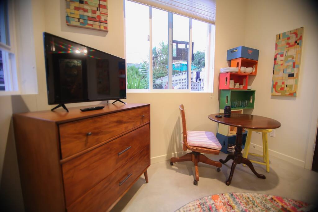 Watch cable TV or peruse the internet at your cafe table