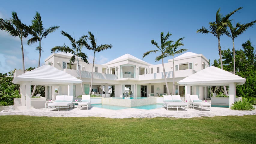 Turks & Caicos Dream – Beachfront + Full Service