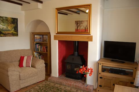 Top Airbnb: Fair Haven Cottage in heart of Stratford town in Stratford Upon Avon