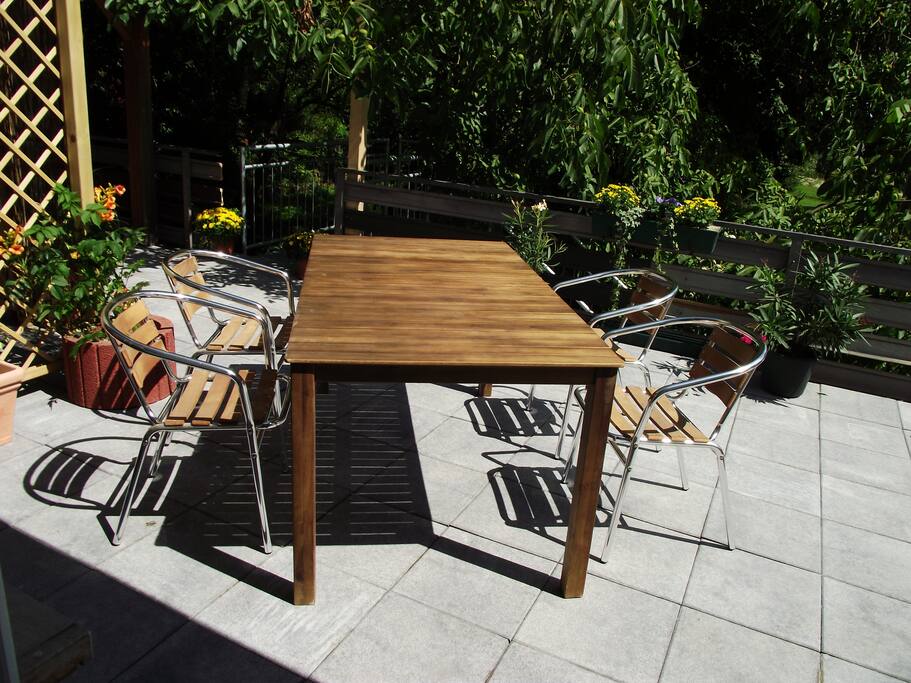 Terrasse für gemütliche Abende...