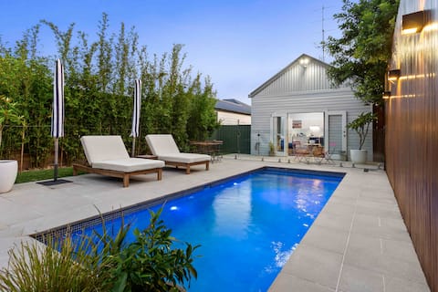 Hidden oasis in the Hunter (heated pool)