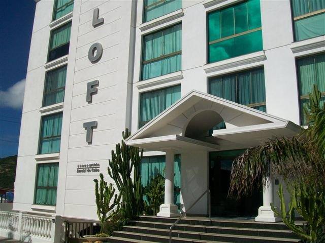 LOFT DA PRAINHA, DE FRENTE PARA O MAR.