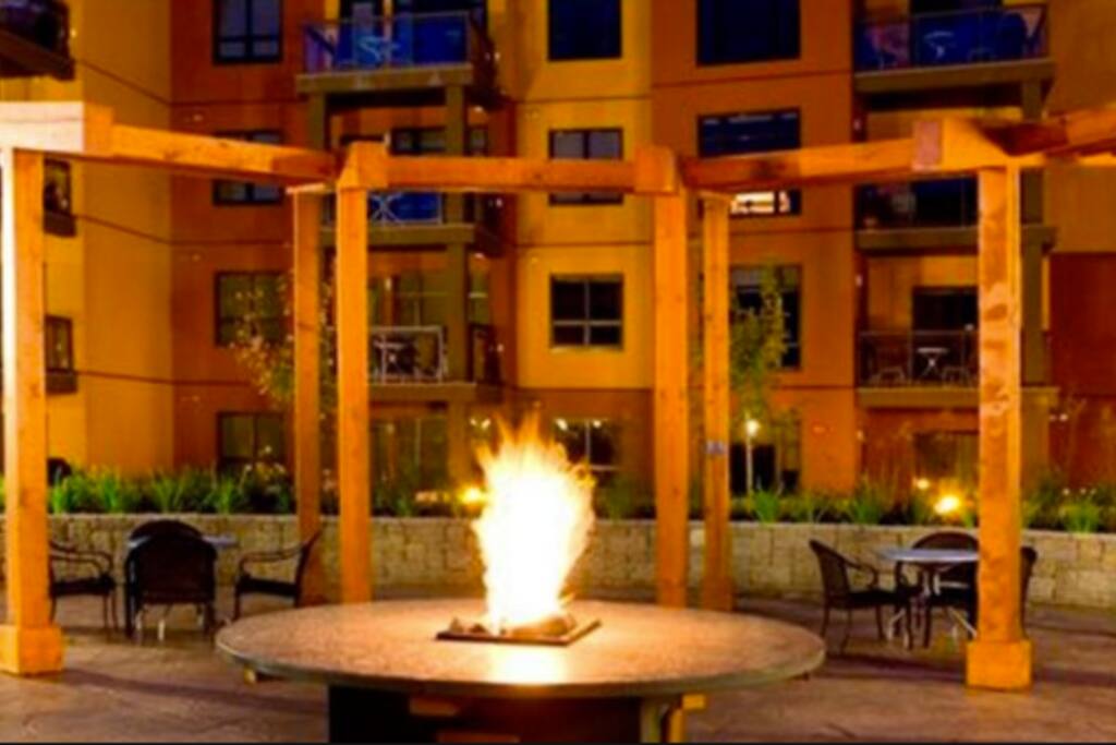 Patio Fire Pit & BBQ