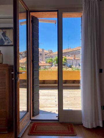 Spacious and bright apt. in the center of Venice gallery image 4