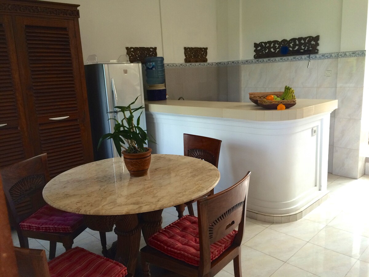 Townhouse in Ubud · ★4.84 · 1 bedroom · 1 bed · 1 private bath, comparable Airbnb