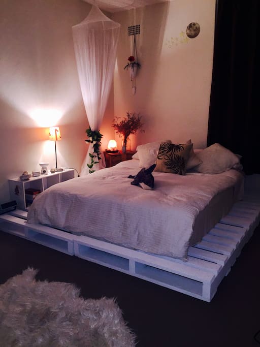 This is the larger bedroom, it faces the ocean and has morning sunshine but has blinds for the ones that wish to remain asleep after sun has rose.