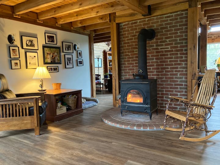 Carmel Timber West Lodge Cozy Room - Zionsville, IN