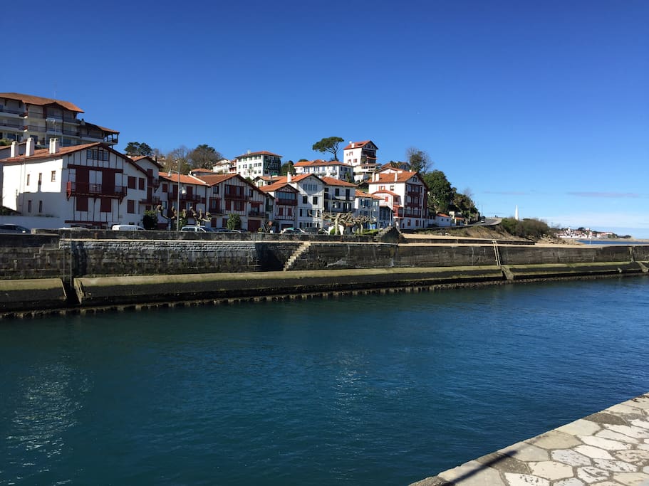 Entrée du port de Saint jean de luz