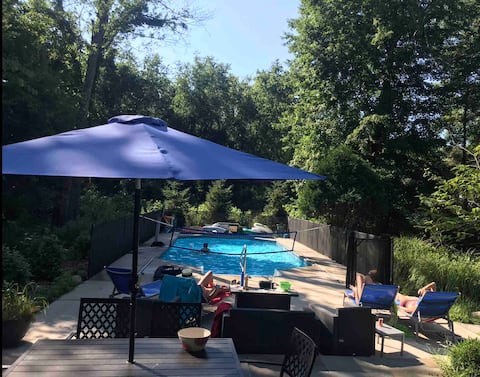 Splash (Pool! Hot Tub!) at Aqua House by the Lake