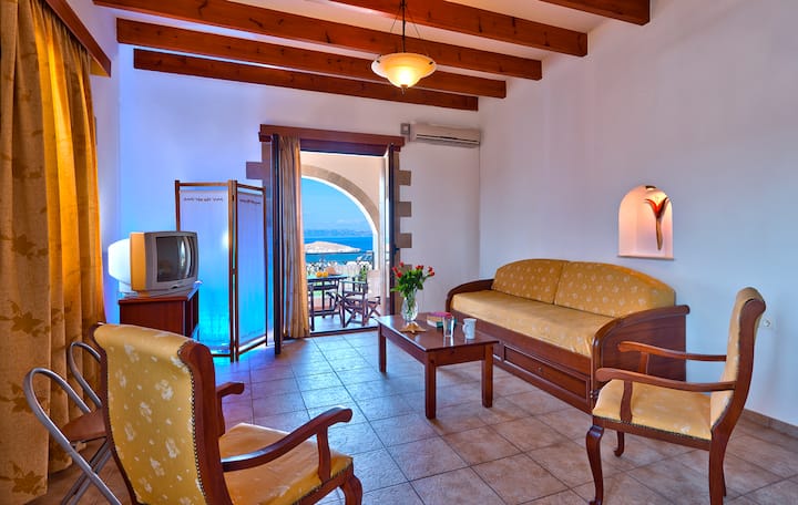 Pegasos Maisonette, 2 Bd, 2 Ba, 350m From Beach! - Crete