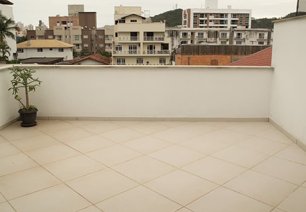 Terraço com vista para o Cristo Luz