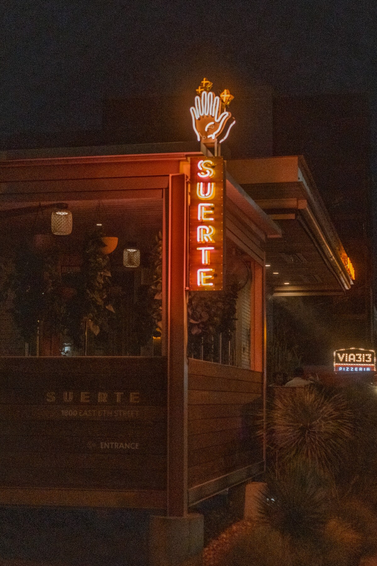 East Side Gem w/ pool – Walk to E 6th, Mins to DT