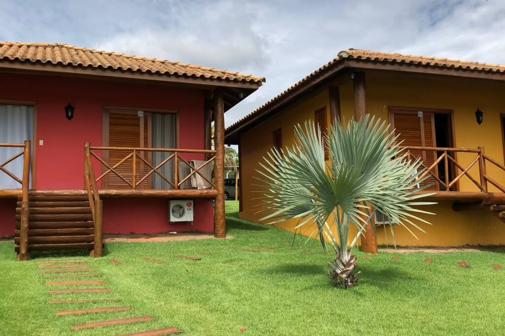 Frente dos Chalés com 02 suítes cada