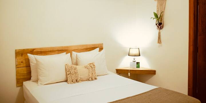 STAY BOCAS FRESH B&B WIFI & AC BOCAS TOWN #3