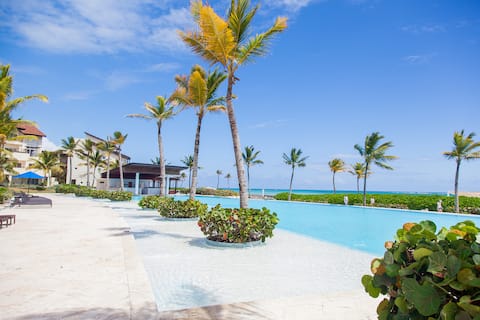 Ocean view apartment in Cap Cana/Overall rating 5*