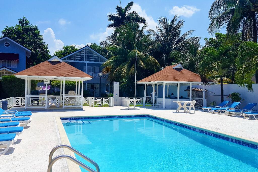 pool