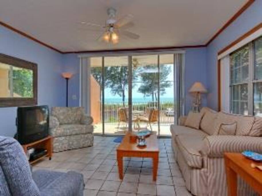 LIVING ROOM1