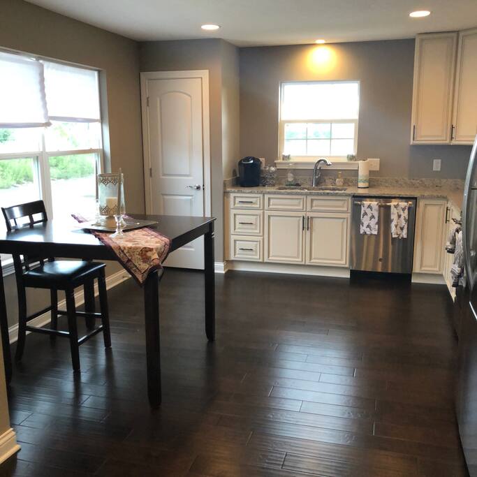 Eat in kitchen