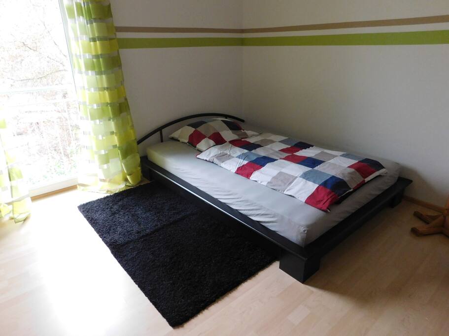 Gemütliches Doppelbett