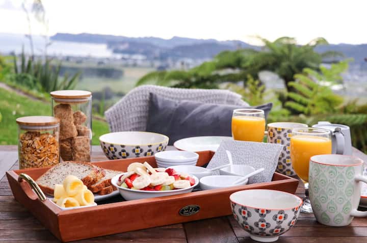WoodyHanger Lodge - luxurious romantic Getaway