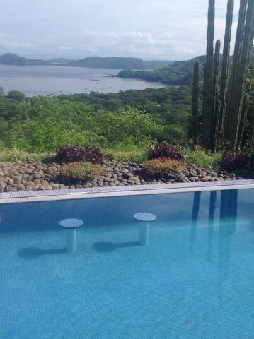 Amazing View - 2 BR Condo & Pool w/Security
