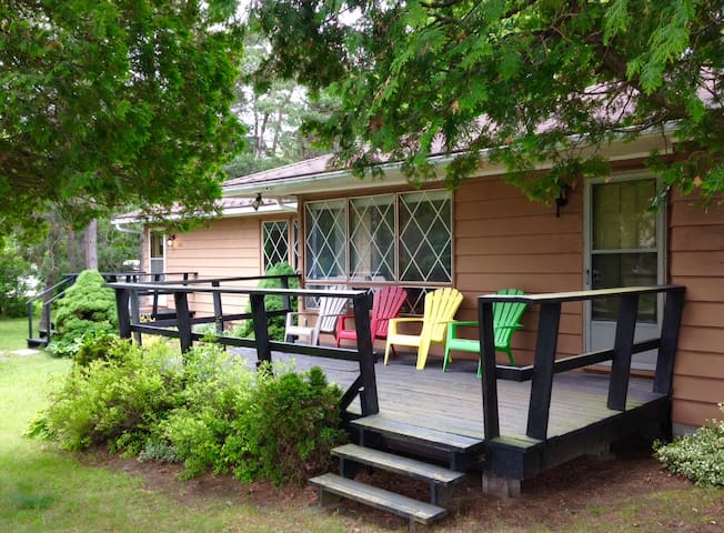 Lake Huron Cedars   Well maintained cottage